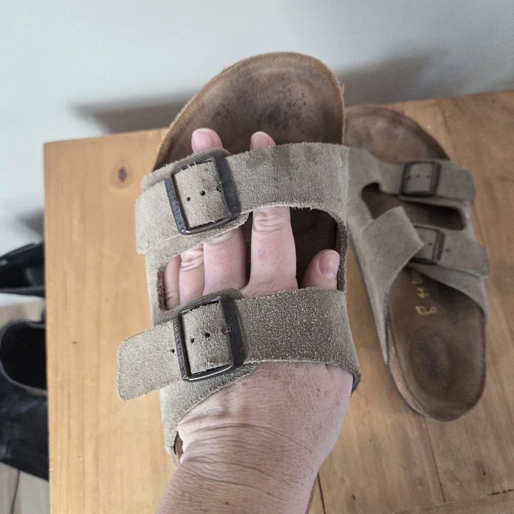 Birkenstock Arizona Sandals Mens Size 11 Taupe Suede Leather Made in Germany 44‎